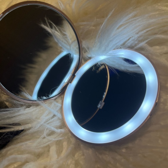 IMPRESSIONS LED COMPACT MIRROR - Picture 5 of 5